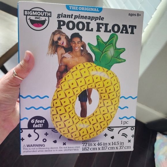 BigMouth Inc. Giant Pineapple Pool Float - Picture 1 of 1